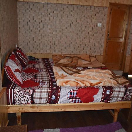 White House Kasol Hotel Buitenkant foto